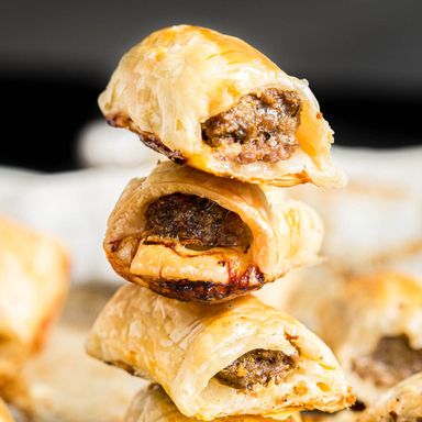 Beef rolls with black pepper (other rolls) +Coke+French fries