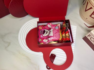 Valentine’s Love box 