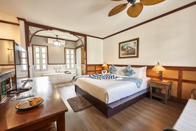 Courtyard Suite Room