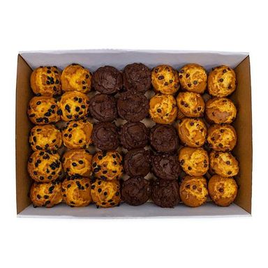 Member's Selection Freshly Baked Assorted Flavor Muffins 35 Units