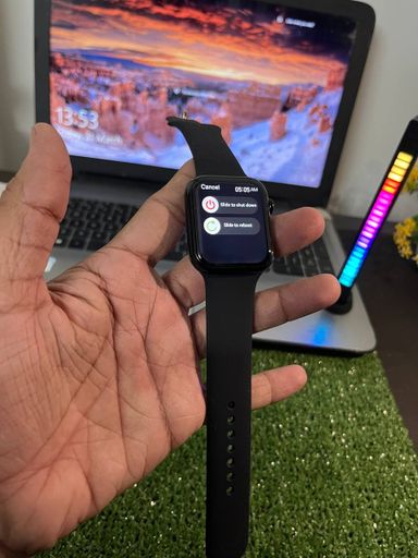 SERIES 7 SMARTWATCH