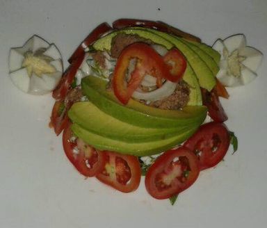 Salade avocat au thon