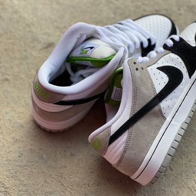 Nike Dunk Low "Chlorophyll"