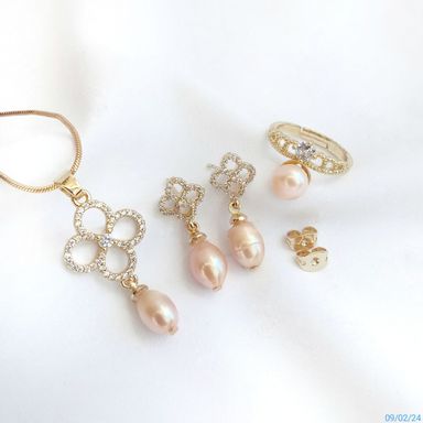 Elegant Freshwater Pearl Necklace, Earrings & Ring