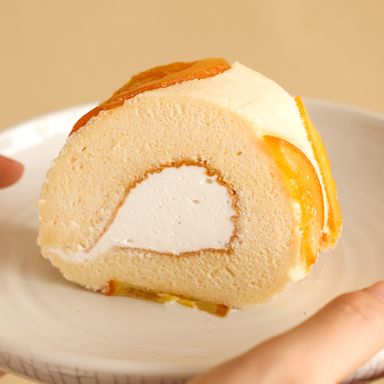 Orange swiss roll cake (Half, 3 pieces )