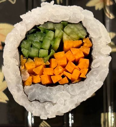 Cucumber and Carrot Roll - רול מלפפון וגזר