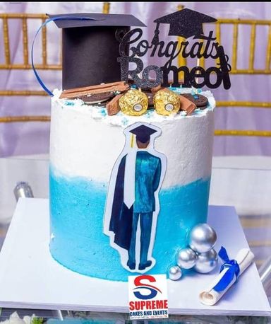 Graduation cakes 