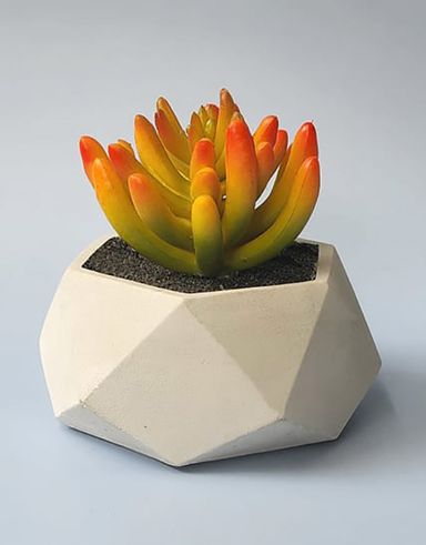 Pots & Artificial plant - Model 1