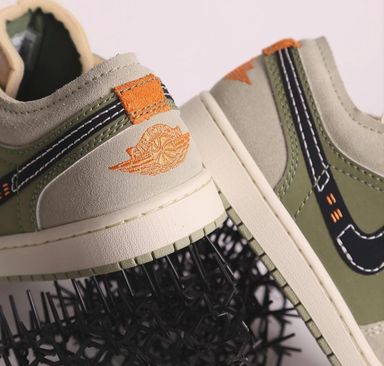 Air Jordan 1 Low SE Craft Light Olive