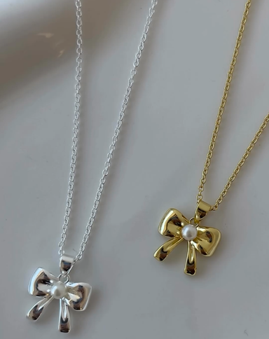 Put a Bow on It Necklace