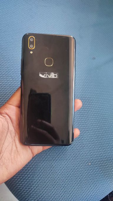 Vivo  V9