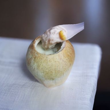 Taro almond in coconut (6 pcs) 