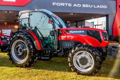 Mahindra 6675F Cab Orchard 4x4