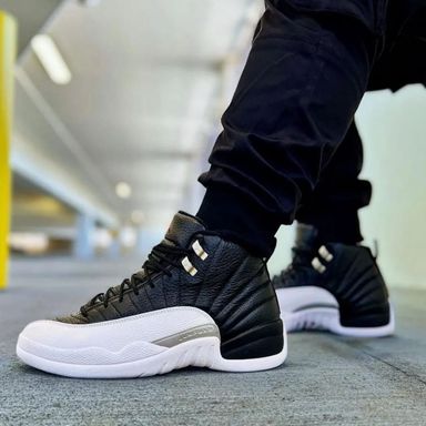 Air Jordan 2 "Playoffs"