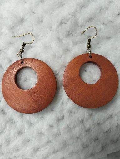 Round wooden brown earrings 