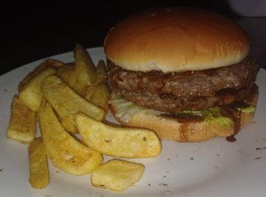 DOUBLE BEEF BURGER & CHIPS