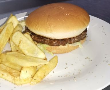 BEEF BURGER & CHIPS