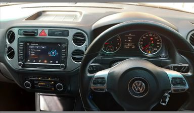 VW UNIVERSAL 7 INCH 