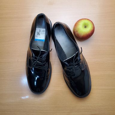 Classic unisex office shoe