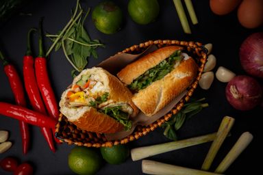 Banh Mi Op La