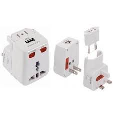  UNIVERSAL ADAPTOR WITH FUSE