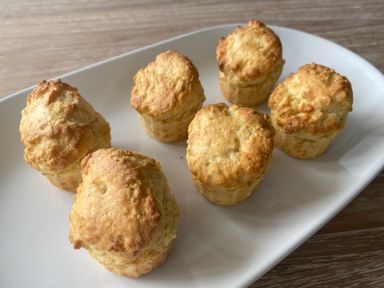 Freshly Baked Scones (8 pcs) with Calamansi Marmalade