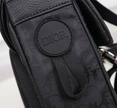 DIOR Explorer-messenger bag