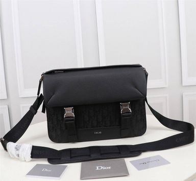 DIOR Explorer-messenger bag