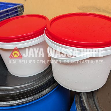 Ember Plastik 5 Kg Merah Putih Yogyakarta