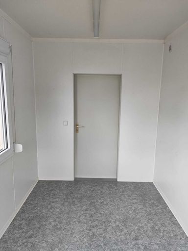 CONTENEUR SIMPLE AVEC 2 FENÊTRES 10 M²