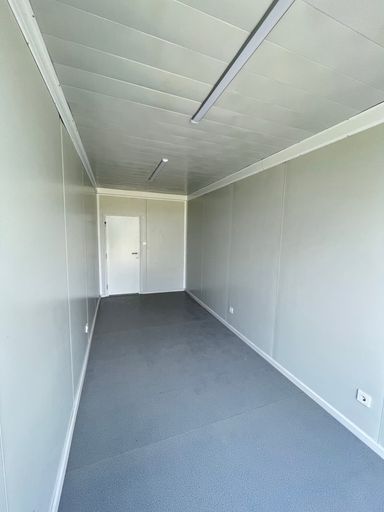 CONTENEUR DE BUREAU AVEC BAIE VITRÉE 15 M²