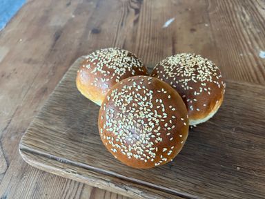 Burger Bun: Seeded 100g