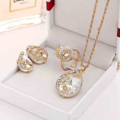 Ladies Beautiful Necklace Set