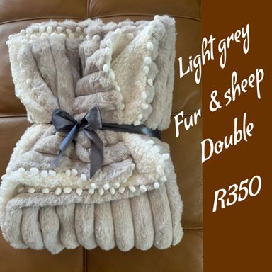 Fur & sheep double throw 