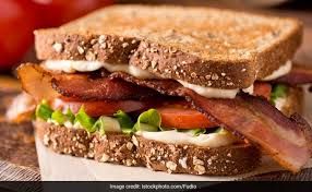 BLT sandwich 