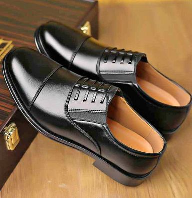 Classic Men Easy Wear Shoe