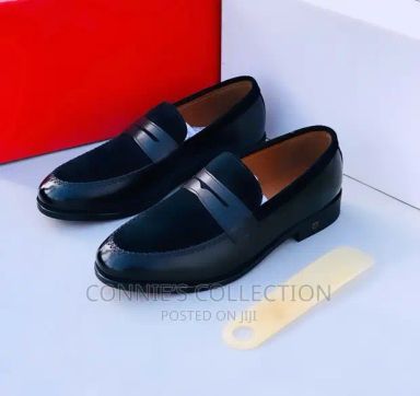 Classic Men Easy Wear Shoe