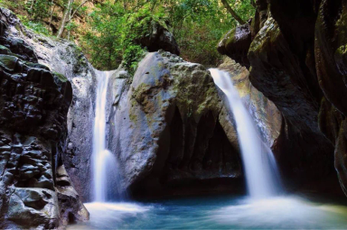 27 Waterfalls / Damajagua Cascades