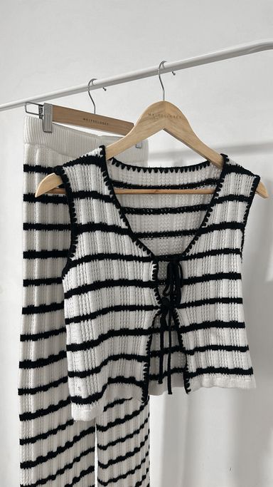 STRIPE KNIT VEST TOP