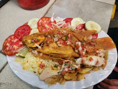 Pescado Frito (Tilapia roja)