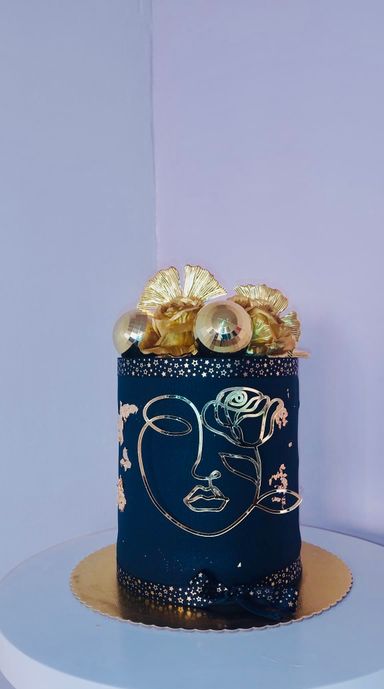 Celebration cakes (Fondant)