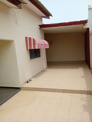 VILLA DUPLEX 5 PIECES EN VENTE - 150.000.000F - Bingerville 