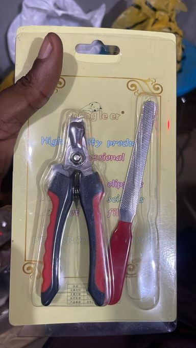 SCISSORS NAIL CUTTER