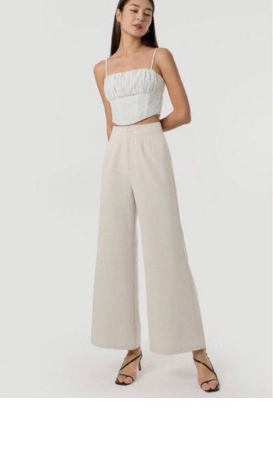 Kensley Pleated Wide Leg Pants in Stone (S)