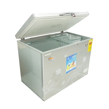 Nasco Freezer/ Tengo