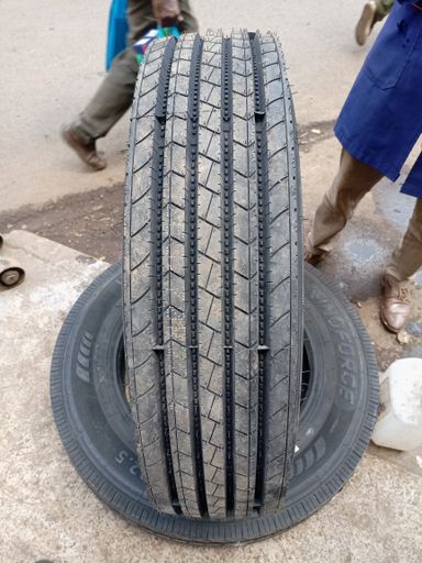 265/70r19.5 Windforce