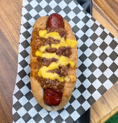 Hotdog con Chilli y Queso 