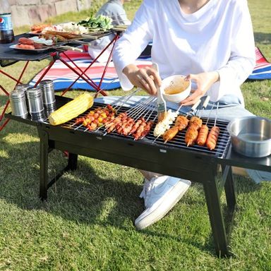 BBQ charcoal grill foldable and portable 