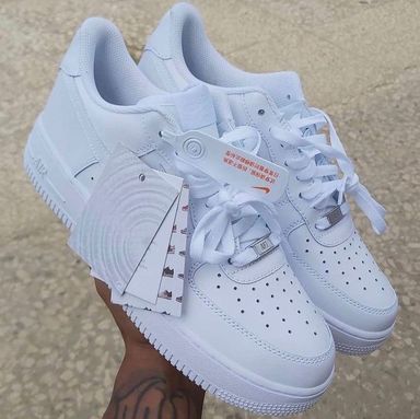 Air Force one white 