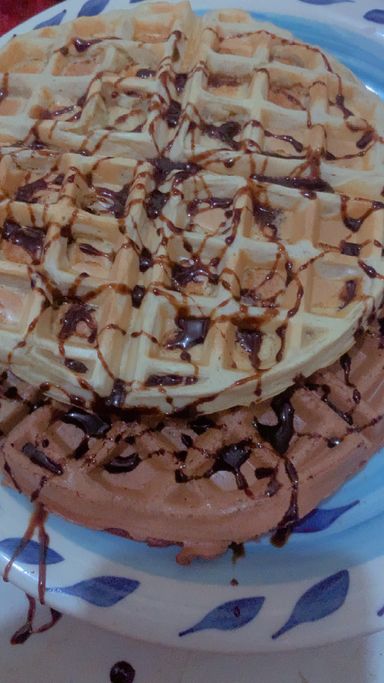 Plain and choco waffle with chocolate syrup 